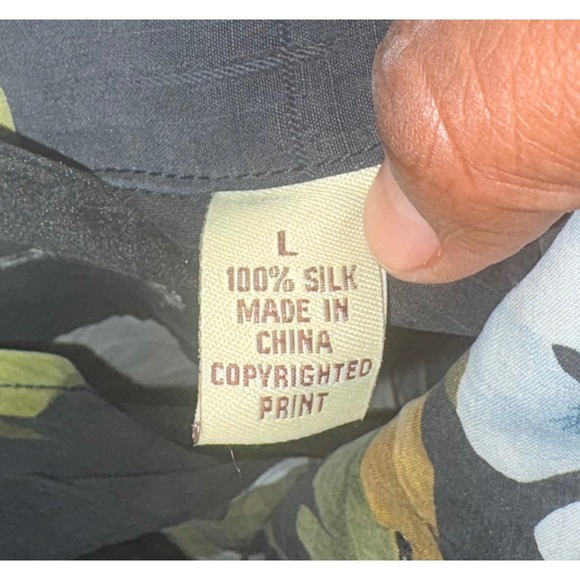 Tommy Bahama Large Silk Hawaiian Shirt Tropical Floral Short Sleeve Button Front - Picture 6 of 7